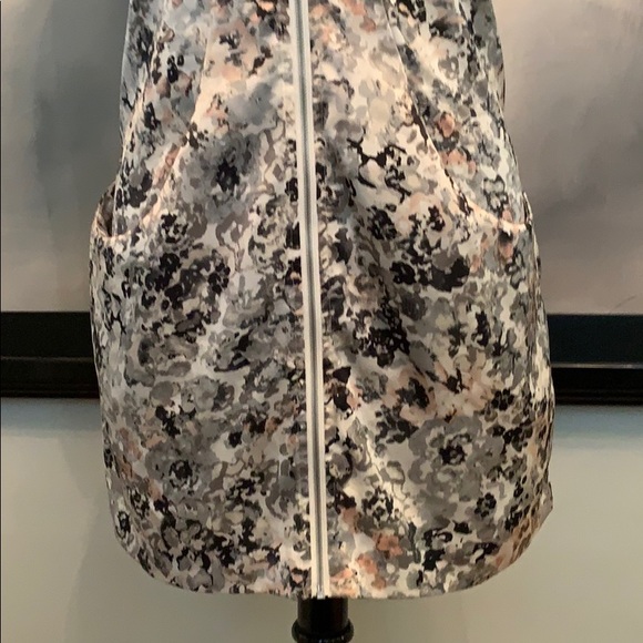 Kenzie Front-zip mini dress - Picture 4 of 11